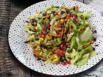 Πράσινη σαλάτα με αβοκάντο και γκρέιπφρουτ