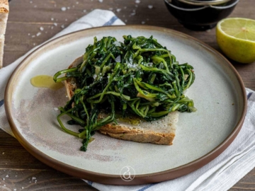 Άγρια χόρτα βραστά