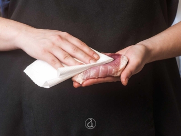 Πρέπει να πλένουμε το κρέας πριν το μαγείρεμα;