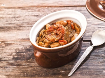 Ρεβύθια με γίγαντες στην γάστρα