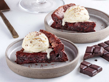 Truffle cake κρακελέ