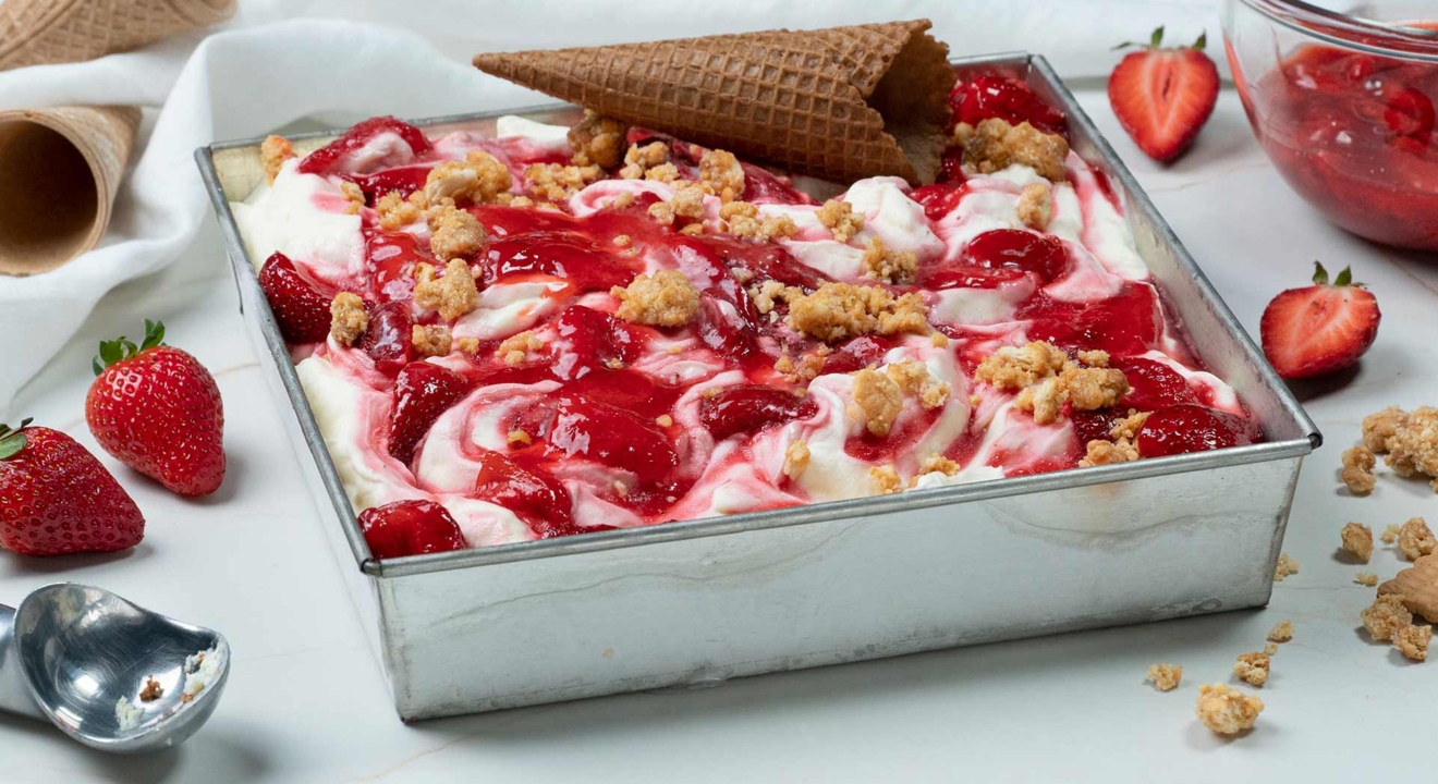 Παγωτό cheesecake φράουλα