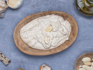 Σκορδαλιά με αμύγδαλο