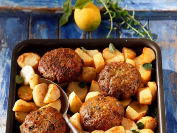 Secrets for juicy burgers (Greek bifteki)