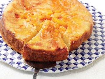 Ανάποδη πίτα με ροδάκινα