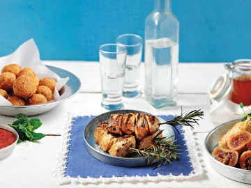 Καλοκαιρινό τραπέζι