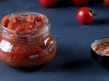 Πώς χρησιμοποιώ τον πελτέ ντομάτας στις συνταγές