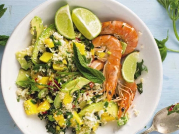 Σαλάτα με κινόα και γαρίδες