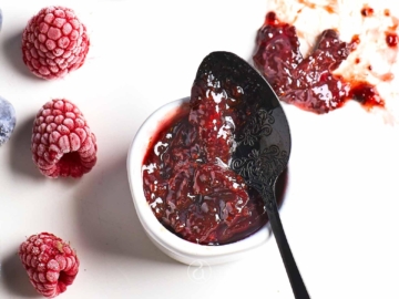 Εύκολη σάλτσα με φρούτα του δάσους