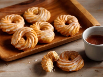 Cruller