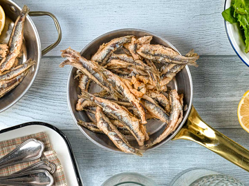 Fried anchovies