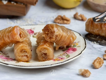 Σαραγλί νηστίσιμο με καρύδια και ταχίνι