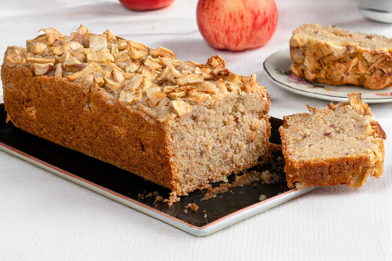 Εύκολο κέικ μήλου νηστίσιμο