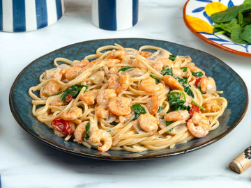 Γαριδομακαρονάδα με λευκή σάλτσα