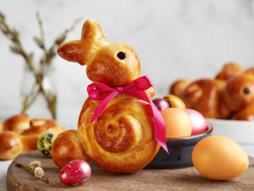 Μπισκοτένια τσουρεκάκια