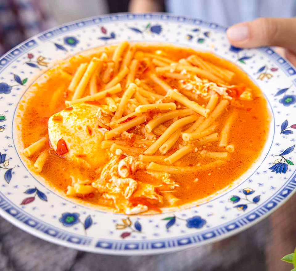 μανεστρα κοκκινιστη