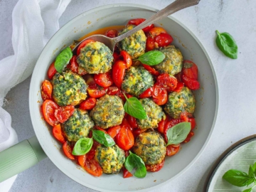 Κεφτεδάκια με σπανάκι και ανθότυρο