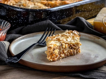 Μακαρονόπιτα με φύλλο κρούστας