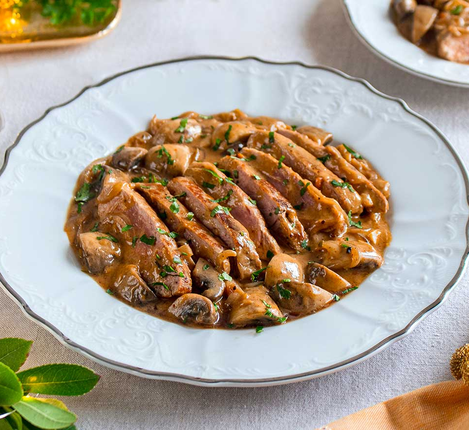 φιλετακια μοσχαρισια - μοσχαρι με μανιταρια και κρεμα γαλακτοσ - μοσχαρίσια φιλετάκια