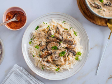 Vegan λευκή σάλτσα με μανιτάρια και ρύζι