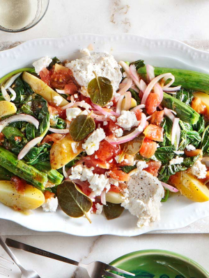 Βλήτα σαλάτα με κολοκυθάκια και πατάτες