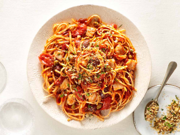 Φιλέτο ψαριού με πικάντικα μακαρόνια