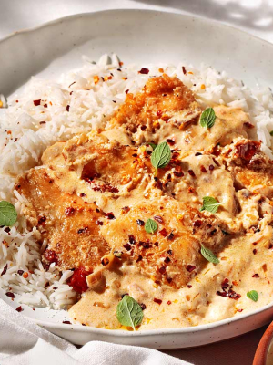 Κοτόπουλο με λιαστή ντομάτα και κρεμώδη σάλτσα