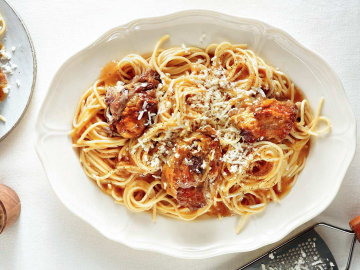 Σύζουμα μακαρόνια σε ζωμό κρέατος