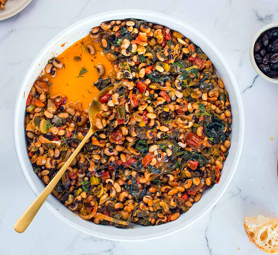 γιαχνερα - φασολια μαυροματικα στο φουρνο