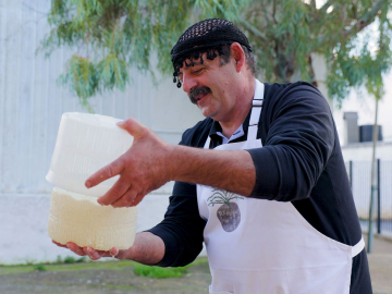 Τυροζούλι και κρητική μυζήθρα