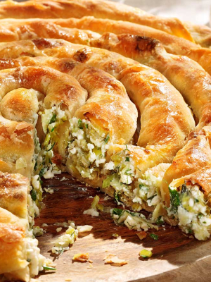 Στριφτή πρασοτυρόπιτα