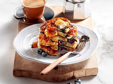 Αφράτα pancakes με γιαούρτι και blueberry
