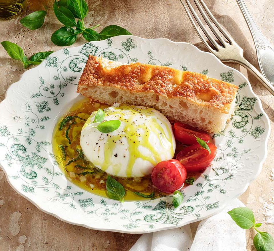 burrata - μπουράτα